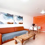 Raffi House Nyaraló *