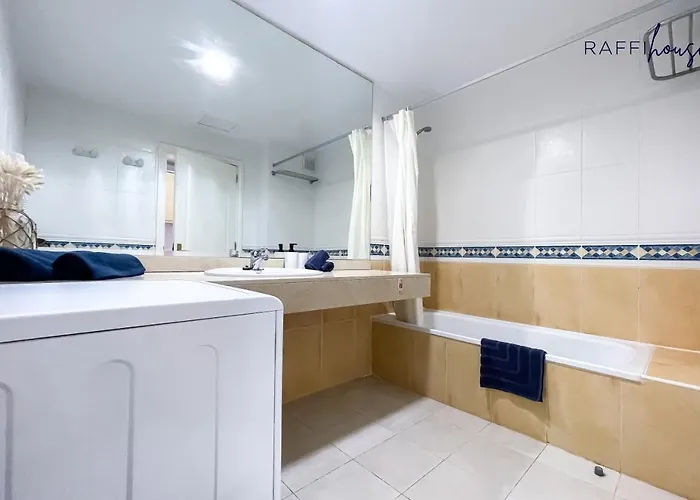 Raffi House קורלחו