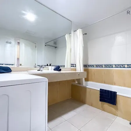Raffi House קורלחו